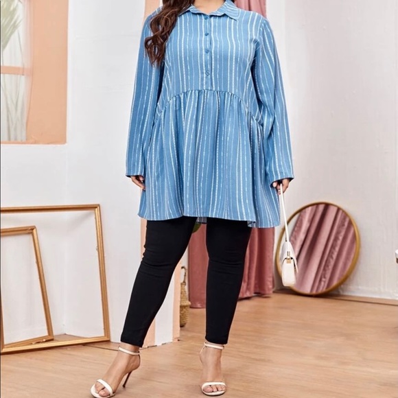 TOP NWOT - Picture 3 of 7